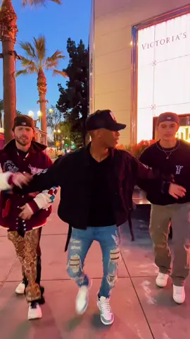 Pov: you just came out the mall and you see three tiktokers doing this
