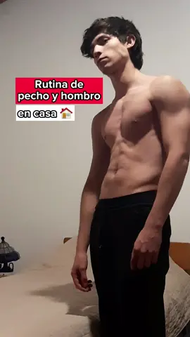 Rutina en casa para ganar masa muscular en pecho y hombros 💪🏽🔥🏠✅ solo 2 veces por semana #Fitness #gymencasa #motivation #fit 