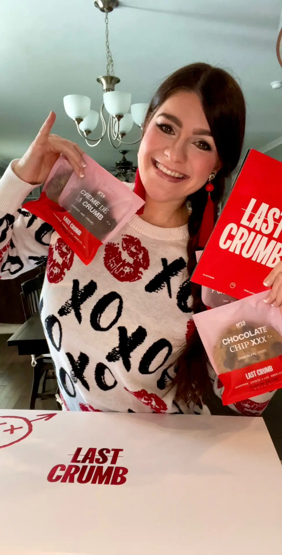 Pinky up for these bougie AF cookies! 😍🍪 We did a taste test of the Valentines Day box of @lastcrumb  cookies! I bet you can’t guess which is our favorite, check out the full video to find out! 🍪 #megansbubble #lastcrumb #cookies #dessert #tastetest #ValentinesDay #valentinesdaygiftideas #cookiegift #uniquegifts #uniquegiftideas #cookie #lastcrumbcookies #chocolate #dessert #keithlee 