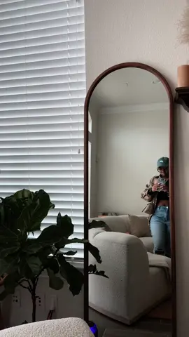 Last year I finally addressed my biggest flaw. My confidence in myself. I had gastric sleeve surgery and I’m almost 100 pounds down. My weight has always been a struggle for me but I’m so glad I’m finally in a space where I genuinely can show you guys who I am because I love myself. What’s something you’ve started working on this year? #bodypositivity #mombod  #bodypositive #weightlosstransformation #vsgcommunity #vsgjourney #weightlosscheck #weightlossprogress 