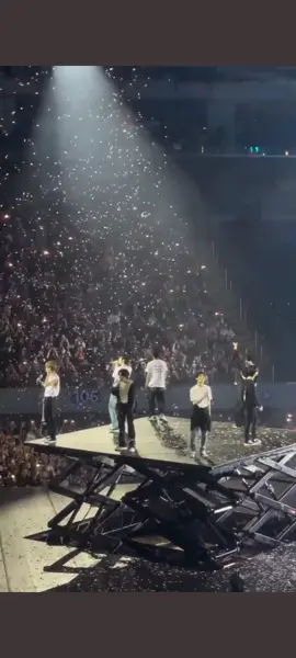 semoga shout out, gak pernah keluar dari list konser kalian. suatu hari nanti aku harus bisa menyaksikan secara langsung seindah apa lagu ini🥺 #shoutout #enhypen #enhypenedit 