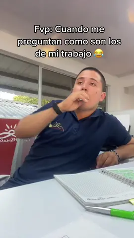 Jajajaja es solo humor! #humor #trabajo #compañerosdetrabajo #jefe #work #viral #fypシ #fyp #ff #jajaja #risa #falso #hipocrita #hablar #viralvideo #paratii 