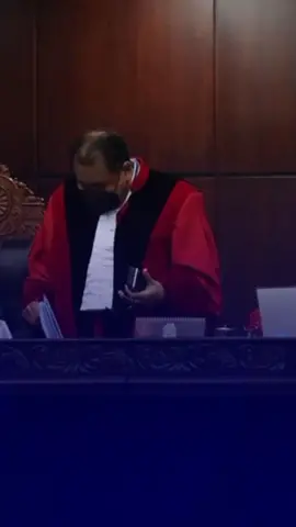 Pertama dalam Sejarah, 9 Hakim Konstitusi Dilaporkan ke Polisi