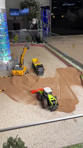 RC cars at work 🚧🎮 #rc #construction #work #game #toy