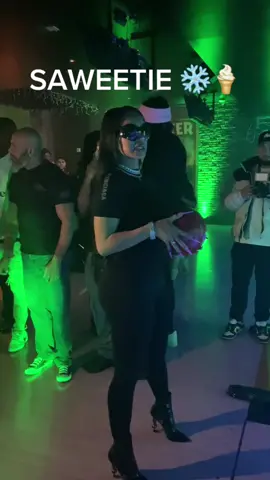 Saweetie at the bowling in LA ❄️🍦🔥 #saweetie #icy #icygirl #losangeles #grammys #party #music #rap #drip #style #fyp #foryoupage #foryou #viral #girl #dojacat 
