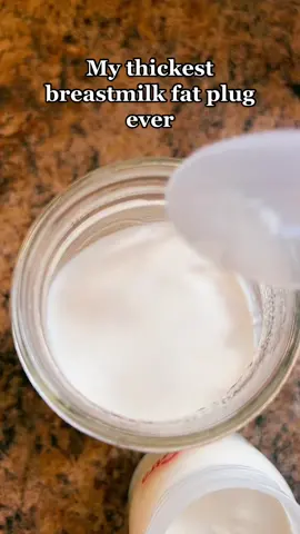 Idk why i find this so fascinating! #fup #fyp #foryourpage #foryou #trending #breastfeeding #breastfeedingjourney #breastmilk #pumpingmama #pumpingjourney #sahm #increasemilksupply #lowmilksupply #breastmilkfat #breastmilkfatplug 🤍🤍✨✨🍼🍼🐮🐮🐮