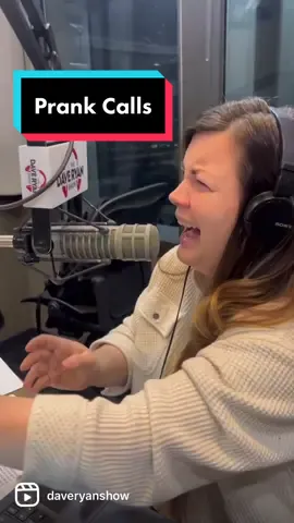 This prank call had us WEAK 😂 #prank #call #dumb 