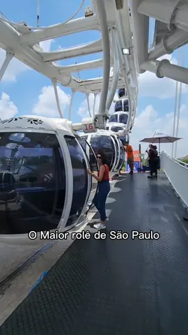 Que tal uma voltinha na MAIOR Roda-Gigante da América Latina? Tem que ir! 🎡 A @rodaricosp fica localizada em São Paulo, no Parque Cândido Portinari, zona oeste da capital, praticamente na saída da estaçao Villa Lobos - Jaguaré, linha 9 Esmeralda da CPTM; 🎡 Funciona terça de 12h às 20h | quarta a domingo e feriados de 9 às 20h; 🎡 O ingresso da Roda-Gigante de São Paulo custa R$59 de segunda a quinta | R$79 de sexta a domingo e feriados (na cabine compartilhada para até 8 pessoas). Se quiser uma cabine exclusiva, só para você e seus acompanhantes, basta comprar a cabine Vip, que custa a partir de R$320. 🎡 São 91 metros de alturaaaaaa e nós amamos a experiência. Gostou da dica? Então já salva e compartilha com a pessoa que vai te levar para dar o maior rolê de São Paulo #temqueir ✅️ No blog tem um post com 10 atrações imperdíveis em São Paulo, além de dicas de hotéis, restaurantes e muito mais! Link na bio. ▫️▫️▫️⁣ #rodagigantesp #sãopaulo #paulista #sampa #brasil #viagemeturismo #dicasdeviagem #turismo #Mtur