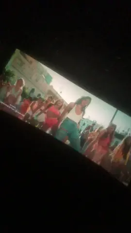 Gimana wee filmnya keren kan🔥 Nahan joget awk nntonnya🤣 #pathan 