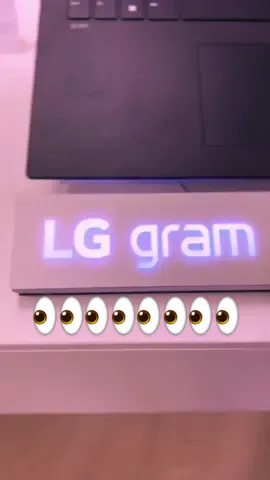 The LG Gram is next level 👏 #lg #tech #laptop #lggram #setup 