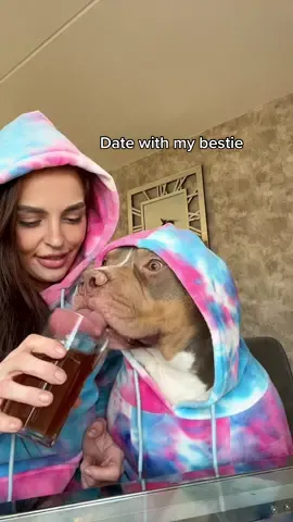 Date with my bestie in our new matching @SPARK PAWS hoodies ❤️ and the beer is chicken beer for dogs #fyp #foryou #foryourpage #vj #voorjou #voorjoupagina #marenenraffie #eatwithodin 