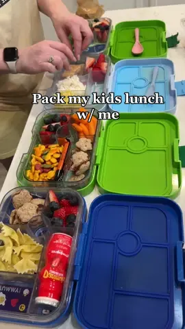 Packing a very basic lunch for my kids this morning… took me 27 mins start to finish #morningroutine #lunchpacking #asmr #schoolday 