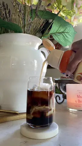 Have an awesome day friends!🤍 #romanticizeyourlife #dailyvlog #morningroutine #cozyhome #slowliving #cozycontent #cozykitchen #coffeeathome #icedcoffee #homecafe #homesweethome 