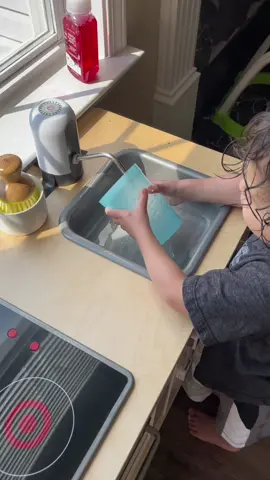 Reposting my favorite & most viral video! My kid is 3 now & still obsessed with this kitchen!🖤 #asmr #toddlersoftiktok #toddler #montessori #MomsofTikTok #mom #toddler #parenting #parentinghacks  