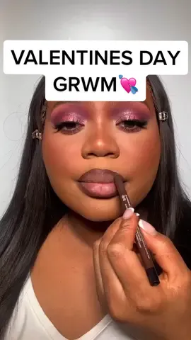 Had to add a pop of colour💘 Let me know if you want the eye tutorial 😍 #valentinesdaymakeup #makeuptutorial #ValentinesDay #grwm #makeup #tutorial 