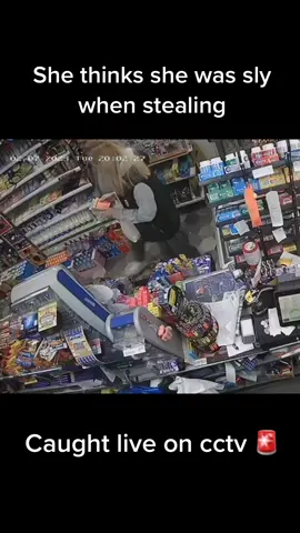Thief caught  in action today stealing some vapes #fypagee #fyp #foryoupagе #viral #alert #thief #caughtliveoncam #cctv #shopkeeper 