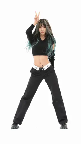 the waist chain omg- she looks so good #yoohyeon #dreamcatcher #deukae #유현 #kpop #fancam @official_dreamcatcher 