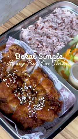 Resep bekal kali ini bener bener simple dan enak banget, kalian suka bawa bekal ke kantor atau ke sekolah nggak? Lumayan bikin hemat ya 🤭 #bekalsuami #bekalanaksekolah #idemenubekal #honeybutterchiken 