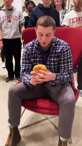 @burgerking Hey, we did a thing 🍔 #fyp #xyzbca #BurgerKing #acappella #sing #singing #Temple #TempleUniversity #whopper  Music arranged by: Gabriel Planas–Borgstrom (@surviivor); Filmed and scripted by: Antonio Mendoza (@horrortokhouse/@amenvideos)