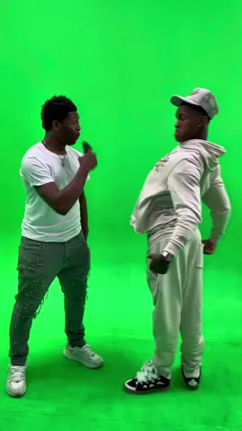 Nahh @tray.nyc mad ayo bro pause😂😂 #publicinterview #fypシ゚viral #tiktokers #youtuber #tystreetballer #nyc Follow for more content!