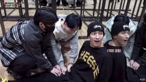 JOSHUA, JEONGHAN & SCOUPS MASSAGE DOKYEOM #JOSHUA #JEONGHAN #SCOUPS #DK #DOKYEOM #SEOKMIN #SEOKSOO #SEOKHAN #SEOKCHEOL #SEVENTEEN #KPOPIDOLMASSAGE