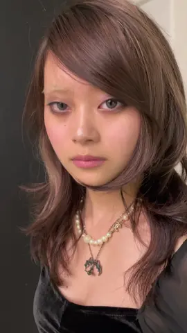 昔なシックな感じ Layer cut and make up @霞 ありがとう😊#layercut #curtainbangs #レイヤーカット #ウルフカット #nana 