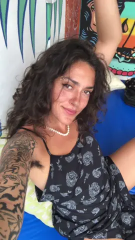 tanned 🤭#tannedgirl #armpithair #hairygirl #armpit #mujerpeluda 