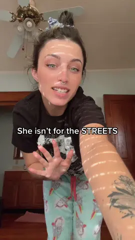 And now this audio is stuck in my brain 🦆 #FAYEmous #ohheymissfaye #FAYEvorite #sillygoose #forthestreets 