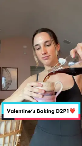 VALENTINES BAKING DAY 2 SO MANY COOKIES ILY GUYS #baker #baking #sugarcookies #SmallBusiness #smallbusinesscheck #dayinmylife #dayinthelife #holidaybaking #ValentinesDay #bake #sugarcookiedecorating 