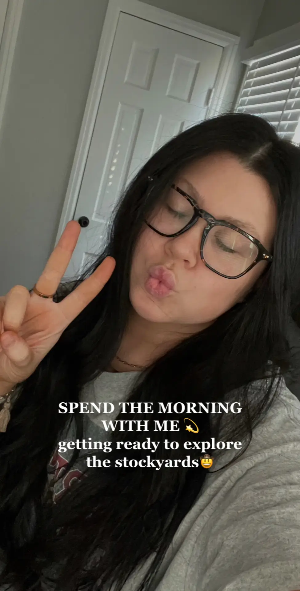 spend the morning in fort worth with us 🤠💫  #fyp #foryou #stockyardsfortworthtx #stockyards #spendthemorningwithme #grwm #microinfluencer #influencer #fortworth #texas #traveltiktok #travelwithme 