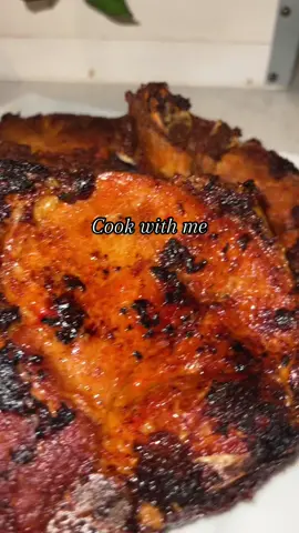 Cook with me lovelysssss🫶🏼  -I N G R E D I E N T S-  •adobo •garlic powder  •onion powder  •sazon  •cumin  •salt  •pepper  •parsley  •virgin oil   Marinate and fry to your liking🤍 #chuletas #chuletasdepuerco #cookwithme #recipes #recipesforyou #dinner #fypシ #cookingvideos #CookingHacks #cookingtips #cookdinnerwithme #friedchuletas 