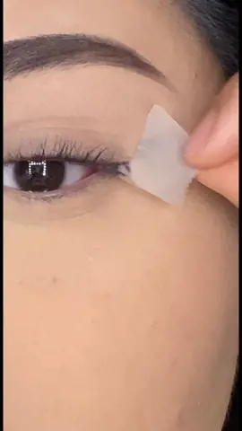 #stitch with @hayleybuix maybe it was too strong of a liner??? LOLL #makeuptutorial #makeuphacks #makeuphack #Eyeliner #eyelinerhack #eyeliner #eyelinertutorial 