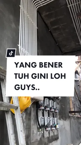 harusnya begini., yang kerja mudah., maintenance mudah, semuanya jadi mudah kalau bentuk kelistrikannya seperti ini 😁 — #kontraktormalang #arsitekmalang #propertimalang #kontraktorprobolinggo #arsitekprobolinggo #propertiprobolinggo #kontraktorjember #arsitekjember #propertijember #balicontractor #construction#architecture #contractorlife #contractor #Lifestyle #kontraktor #builder #jasakontraktorjawatimur  #jasaarsitekjawatimur #jasakontraktorjawatimur