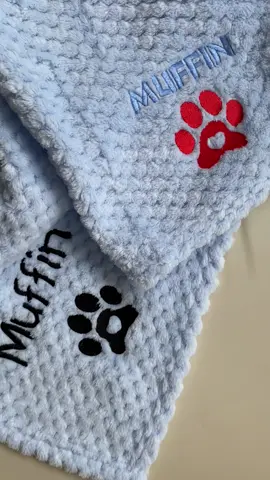 #dogblanket #personalizedblanket #dogsoftiktok #doglover #dogmom #embroiderymachine #embroiderymachine #embroideryblanket 