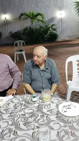 cuál de todos te gusta más? #grandpa #daddy #dad #older #old #mayores #maduros #abuelo #señor #bultosmaduros #oldman #senior 