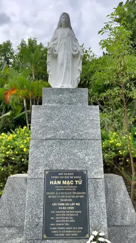 Mộ Hàn Mạc Tử ( Ghềnh Ráng Tiên Sa Quy Nhơn )