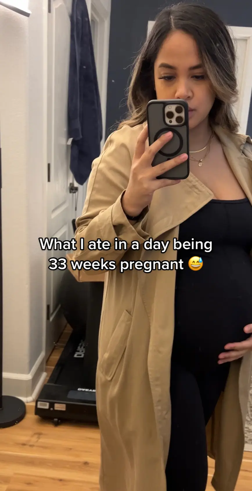 Just to clarify… only one of those in n out burgers were mine lol #pregnant #pregnancycravings #pregnancydiet #whatiatetoday #food #innout 
