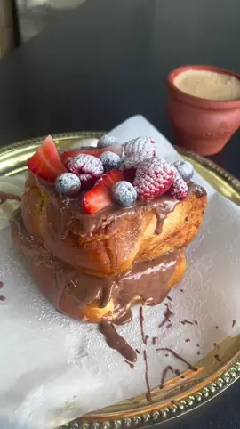 FRENCH TOAST HEAVEN 😍 from @Chaiiology at the soho road branch 📍#birmingham #foodtiktok #fyp #fyp #foryou #viral #trending #halalmunchies #halal #foodreview #explore #reels #brum #0121 #frenchtoast #desi #tea #chai #brunch #matka #sohoroad #handsworth #nutella