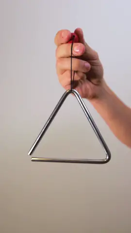 This stunning rattlesnake triangle, has a solid wood bead attached to a hanging loop, so that you can hang the triangle when playing or storing. The triangle was crafted in Germany. Made from solid stainless steel and comes with a matching beater. It has the classic triangle shape, and is great for sound therapy promoting mindfulness and relaxation, helping you to achieve a zen state. The triangle is a must have for any musician and even though this one is small it sure is mighty.  . . #triangle #idiophone #mindfulness 