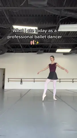 😋 #ballet #ballettok #ballerina #dance #food #wieiad #healthy #routine #breakfast #lunch #dinner #snacks @bloomnu 💚