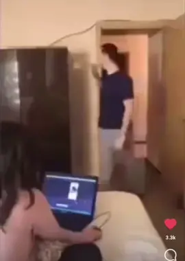 A lil spook?? #scare #jumpscare #funny #fyp #meme 