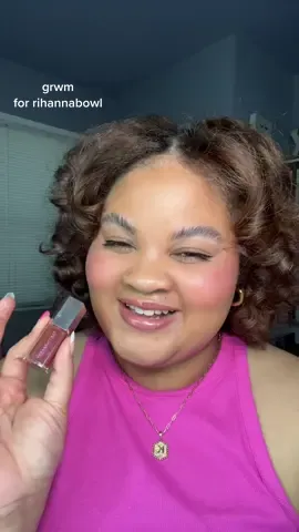 ITS THE RIHANNABOWL BABY #grwm #chitchatgrwm #fentybeauty #rihanna #SuperBowl #rihannasuperbowl #grwmmakeup #makeupchitchat #grwmandsing #beauty #makeup #BeautyTok #makeuptok #rihannapregnant 