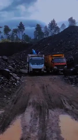 semangat bolo #aktorjalanan🤙 #fypシ゚viral #cctvjalanan #pasirmerapi #cctv_truck_indonesia #ladiesdriver #drivermuda 