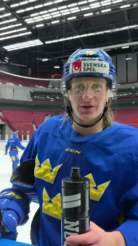 Who’s the biggest legend in Tre Kronor? Comment below👇👑 #nocco #trekronor #energydrink #hockey 