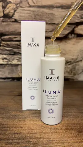 ✨PRODUCT SPOTLIGHT✨ •The Iluma intense illuminating serum is  one of my favorite serums from Image. It is a powerful brightening booster loaded with different brightening ingredients.   •Glycolic acid and Tranexemic acid to help correct the appearance of dark spots.  •Vitamin c and peptides to help boost luminosity and improve skin elasticity.  •Niacinamide to help hydrate and lighten dark spots. •This serum is great for all skin types, especially those looking to even their skin tone or improve their dull skin. This gives the skin a beautiful immediate glow while having lasting effects as well.  