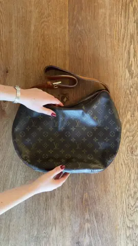 First item drop!🤩 louis vuitton croissant mm🤍  Go to our instagram for more info🤍 #designer #louisvuitton #louisvuittoncroissant #designerbags #vintage #foryou #foryoupage 