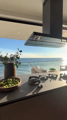 Perfect house to watch sunsets #malibu #architecture #design #california #coast #waves #ocean 