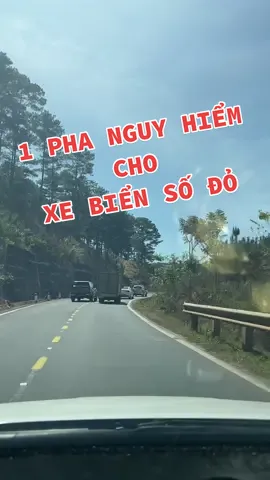 Một khung cảnh cực đẹp tại Đèo Tà Nung vào buổi sáng vào dịp Valentine vừa rồi. Không ngờ lại bắt gặp chiếc xe mang biển số đỏ lấn làm vượt cùng lúc vài chiếc ô tô đang chạy cùng chiều !!! #xuhuongtiktok #deotanungdalat #vuotau #xebiensoquandoi 