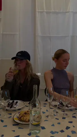 forever proud of my bestieee @Emilie Malou 🤎 #minivlog #event #Lifestyle #delphinecopenhagen #dinner #besties #inviteret 
