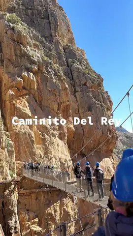 Would you go on this hike? #travel #travelbucketlist #malaga #malagaspain #thingstodoinmalaga #caminitodelrey #caminitodelreymalaga #traveltiktok 
